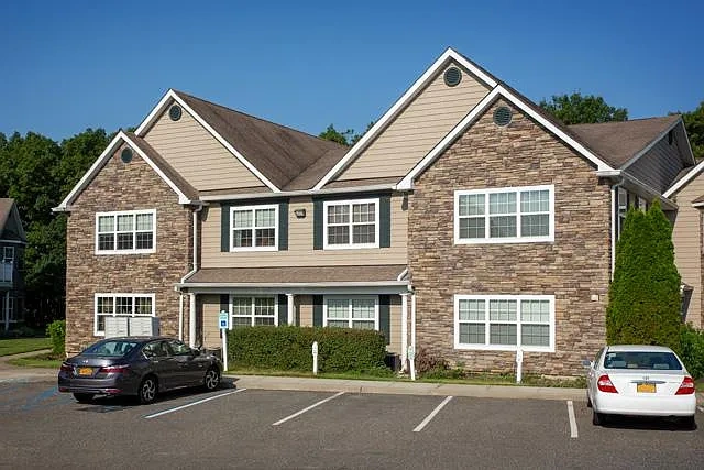 Fairfield Knolls At Sayville - Senior Living – photo 4