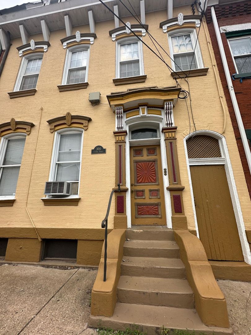 100 S 13th St unit 3rd Flr. – photo 1