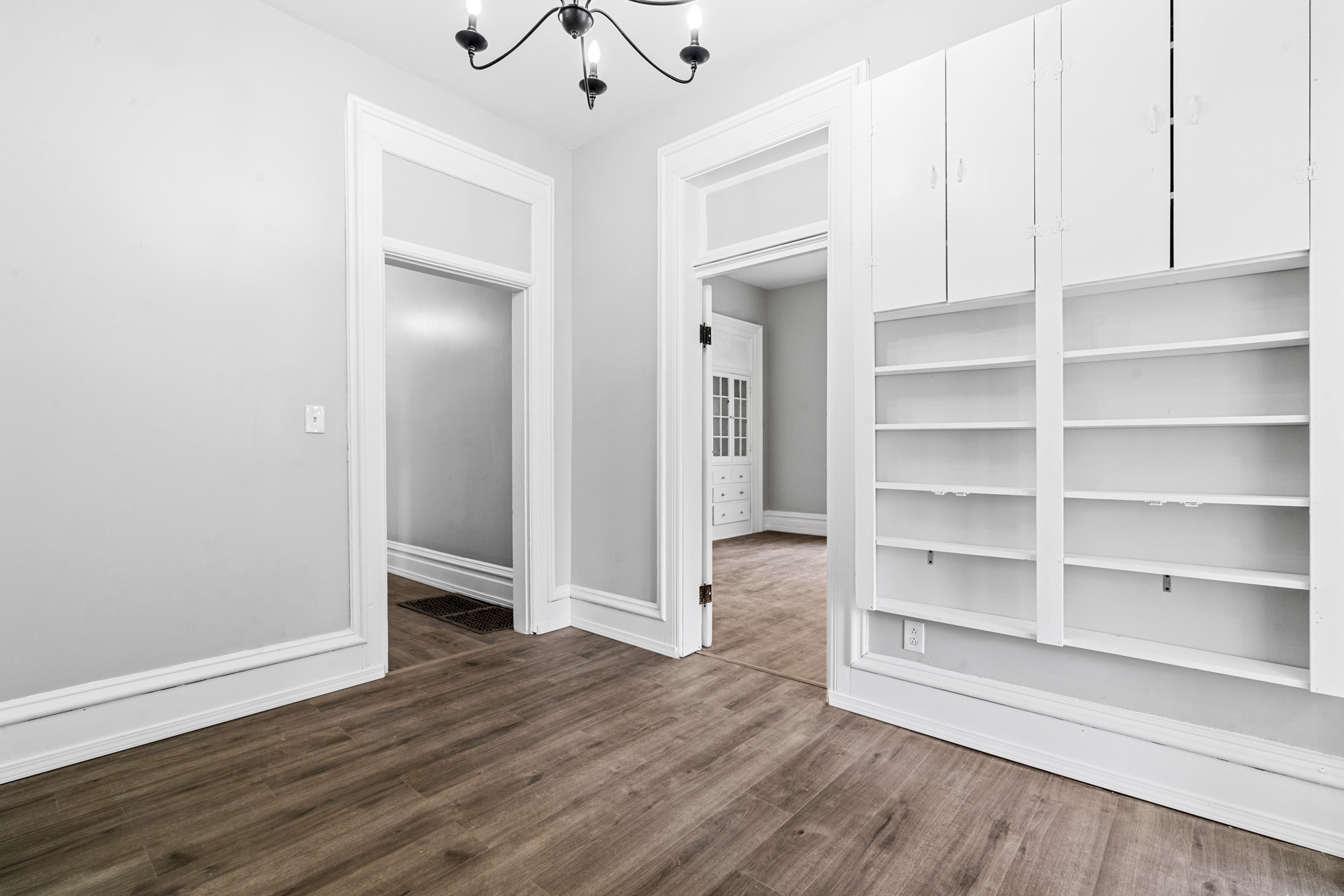 7 N Limestone St – photo 3