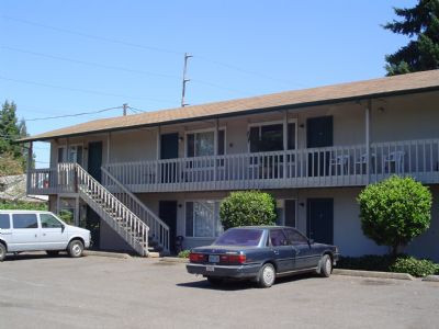 2090 Roosevelt Blvd unit 06 – photo 1