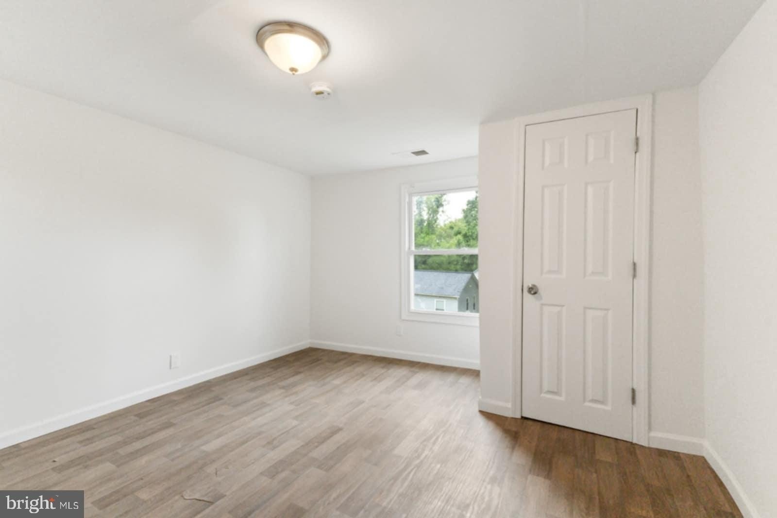211 Broad St – photo 3