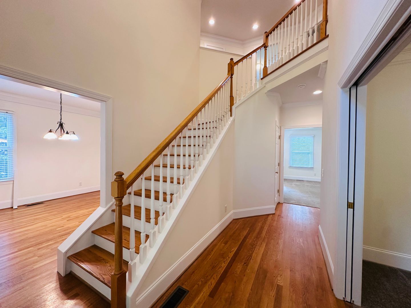 410 Alleghany St – photo 2
