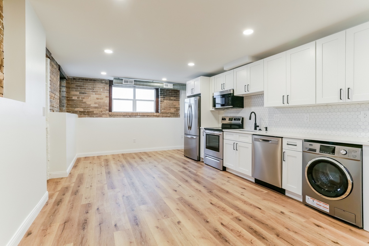 143 Sherman Ave unit 002 – photo 1