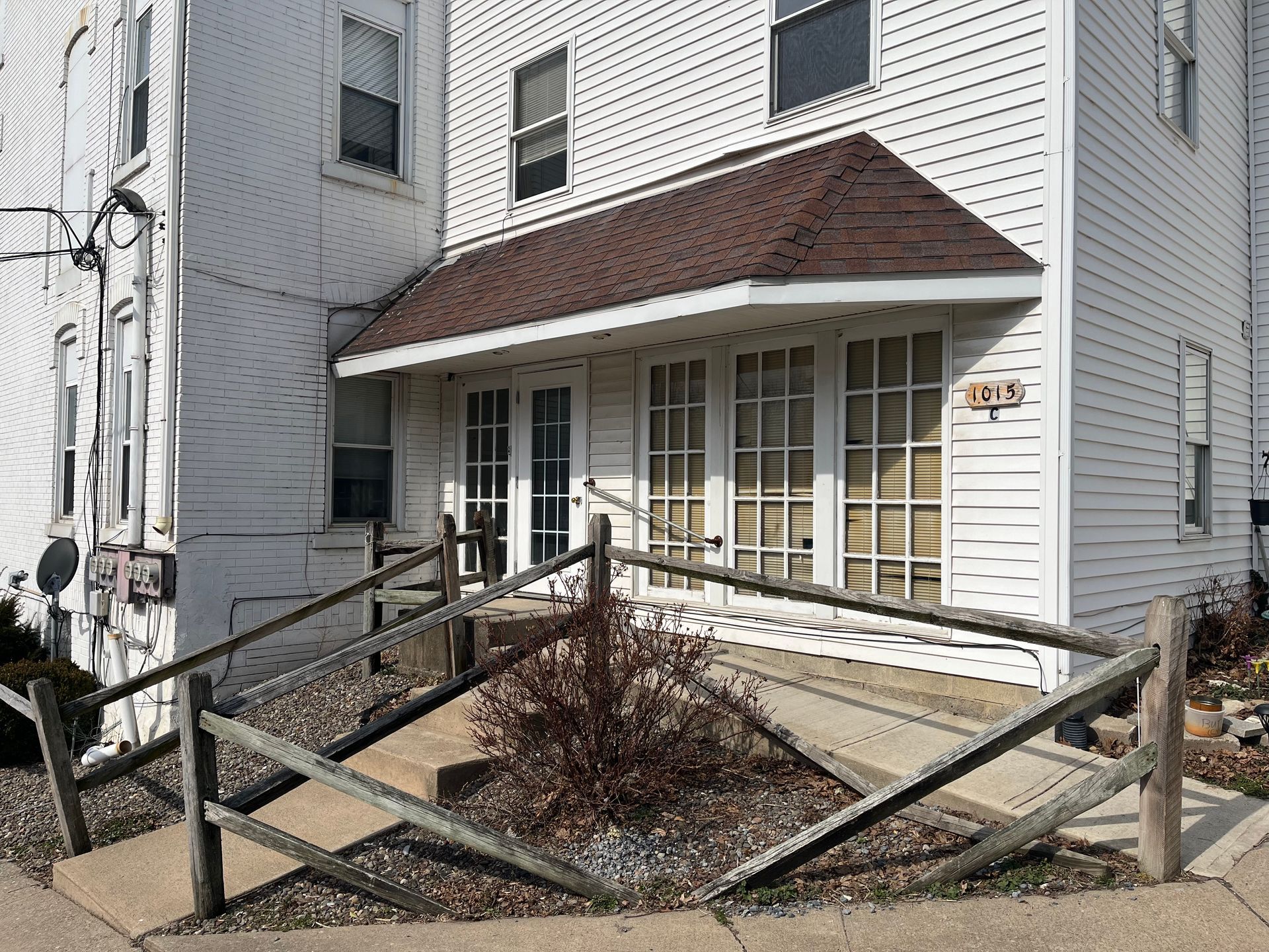 1015 Third St unit Apt 8 – photo 2