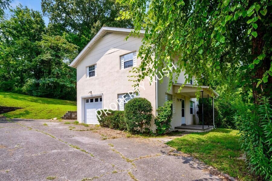 424 Hedgewood Dr – photo 5