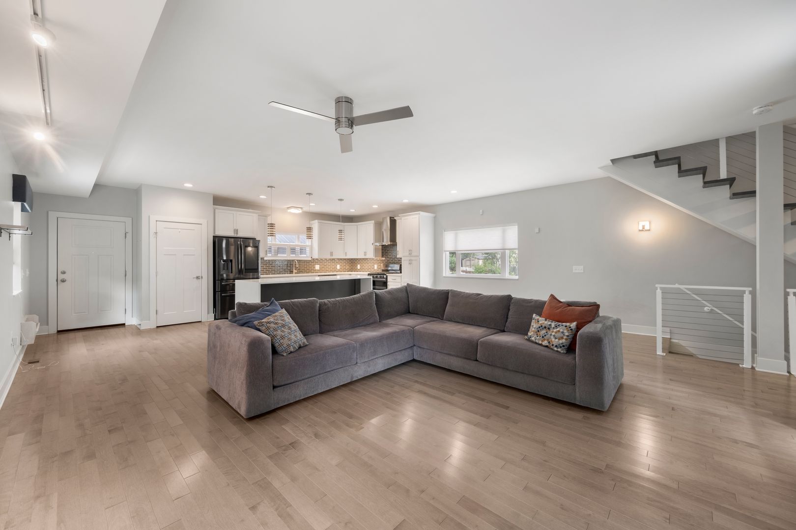 1874 W 57th St – photo 2