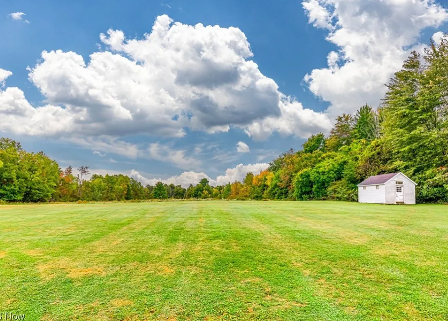 9475 Mayfield Rd – photo 5