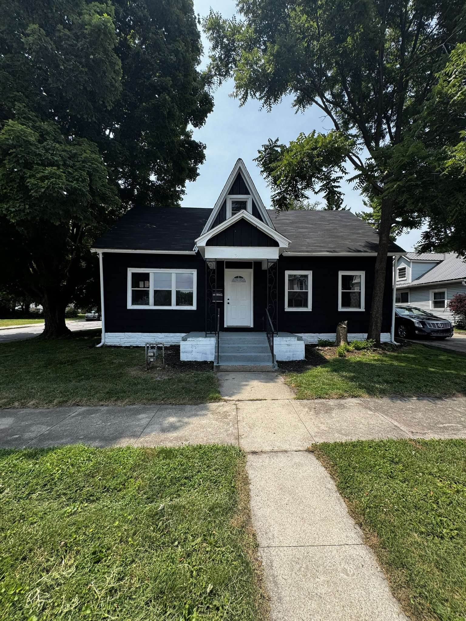 301 N Detroit St – photo 1