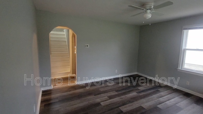 236 Hilton Ave – photo 2