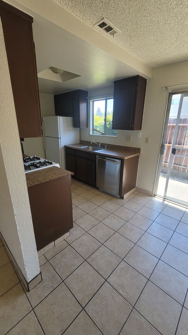 8037 N El Dorado St unit #5 – photo 3
