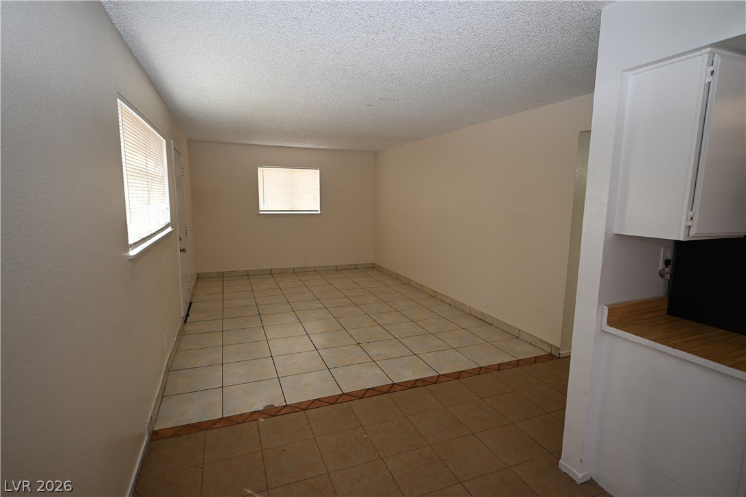 2301 Stewart Ave #A – photo 5