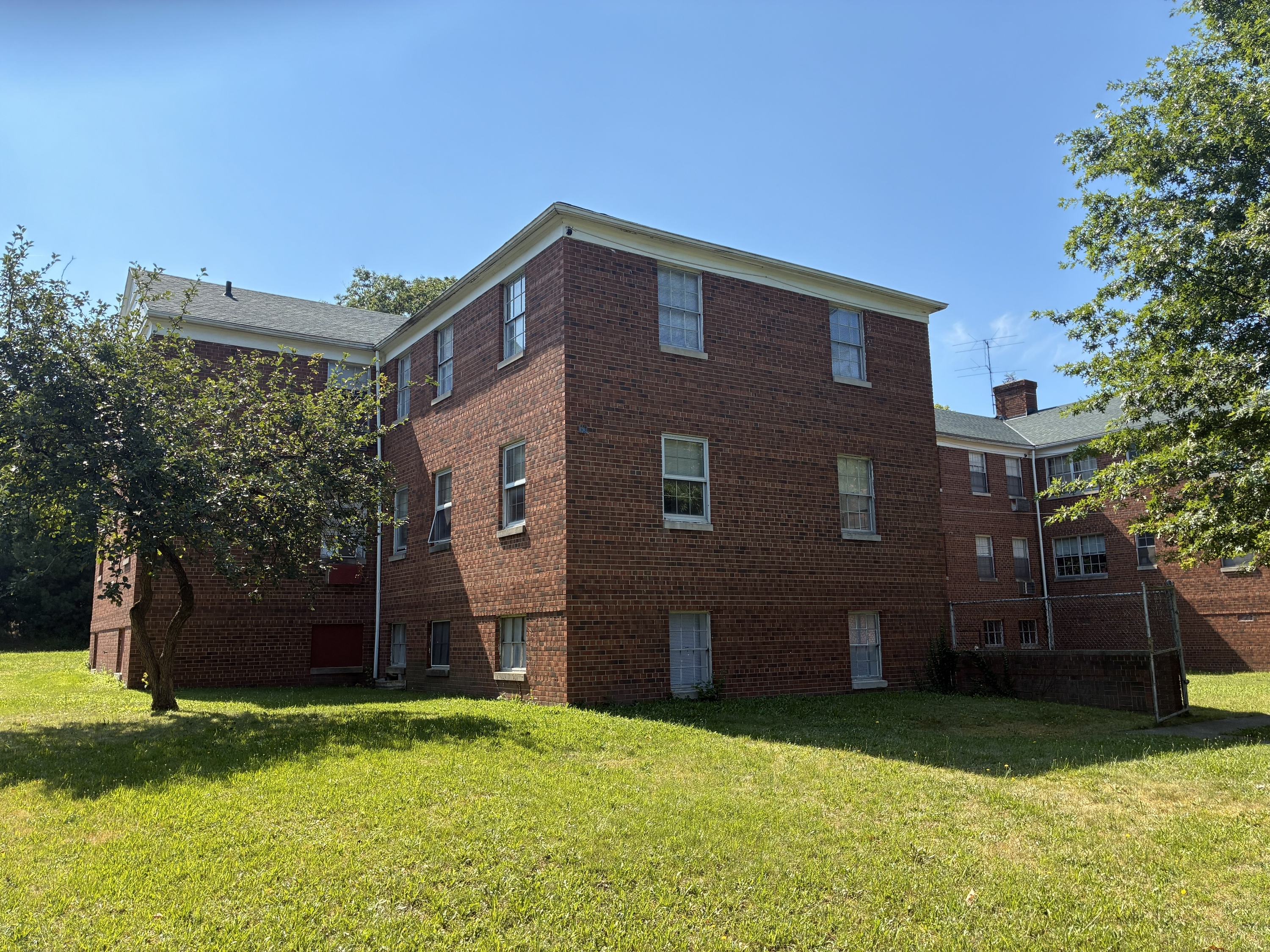 1876 Forest Hills Blvd unit BLVD-4 – photo 3