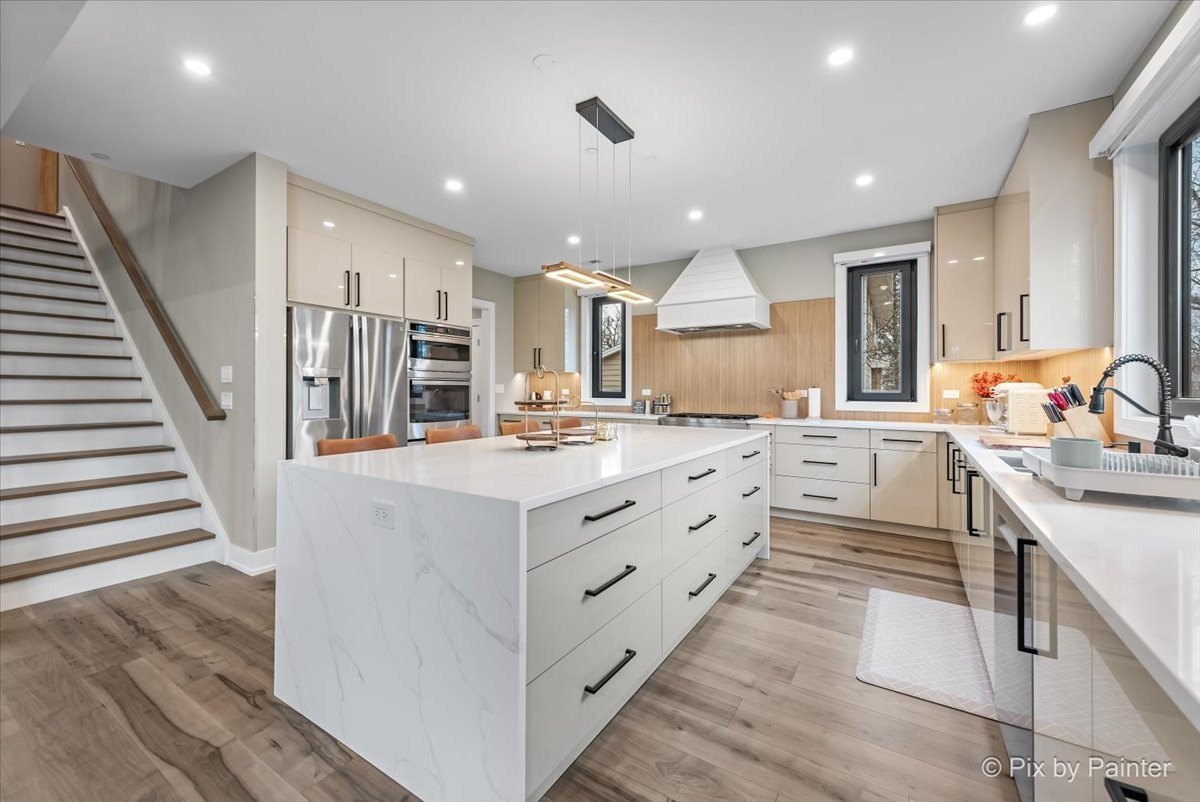 148 Oak St – photo 4