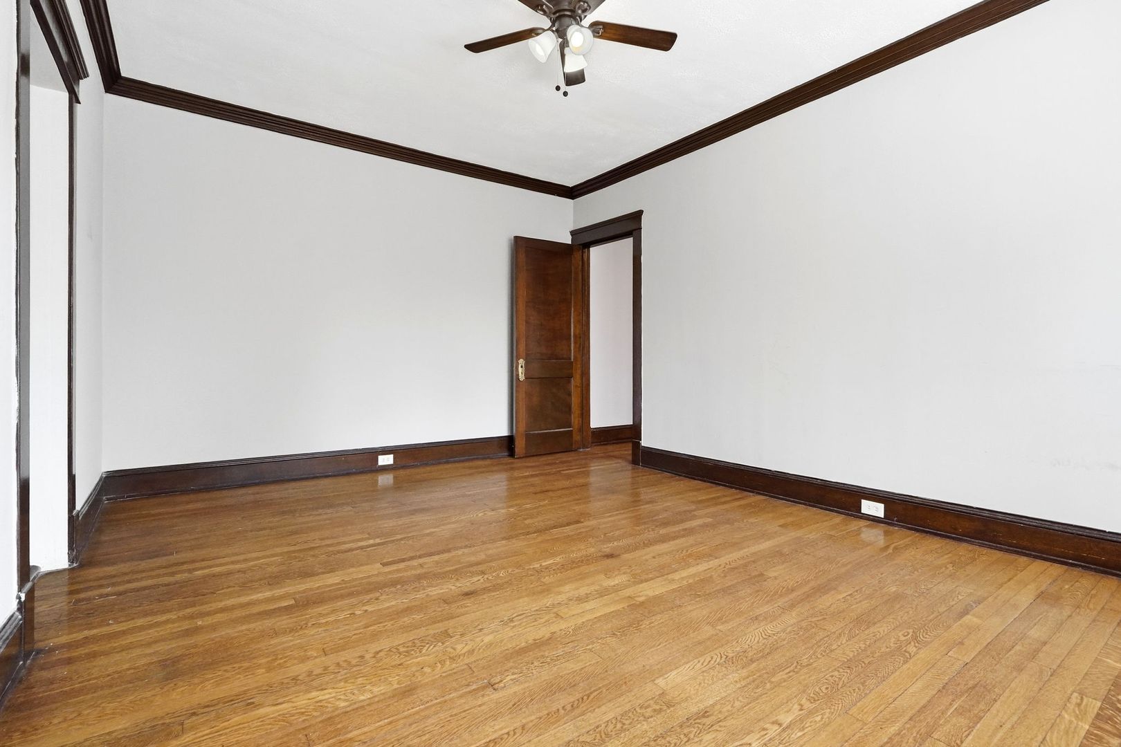 11003 Clifton Blvd unit Clifton 2 - 4 – photo 3