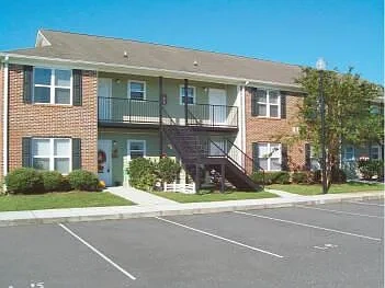North Chase Apartments – photo 4