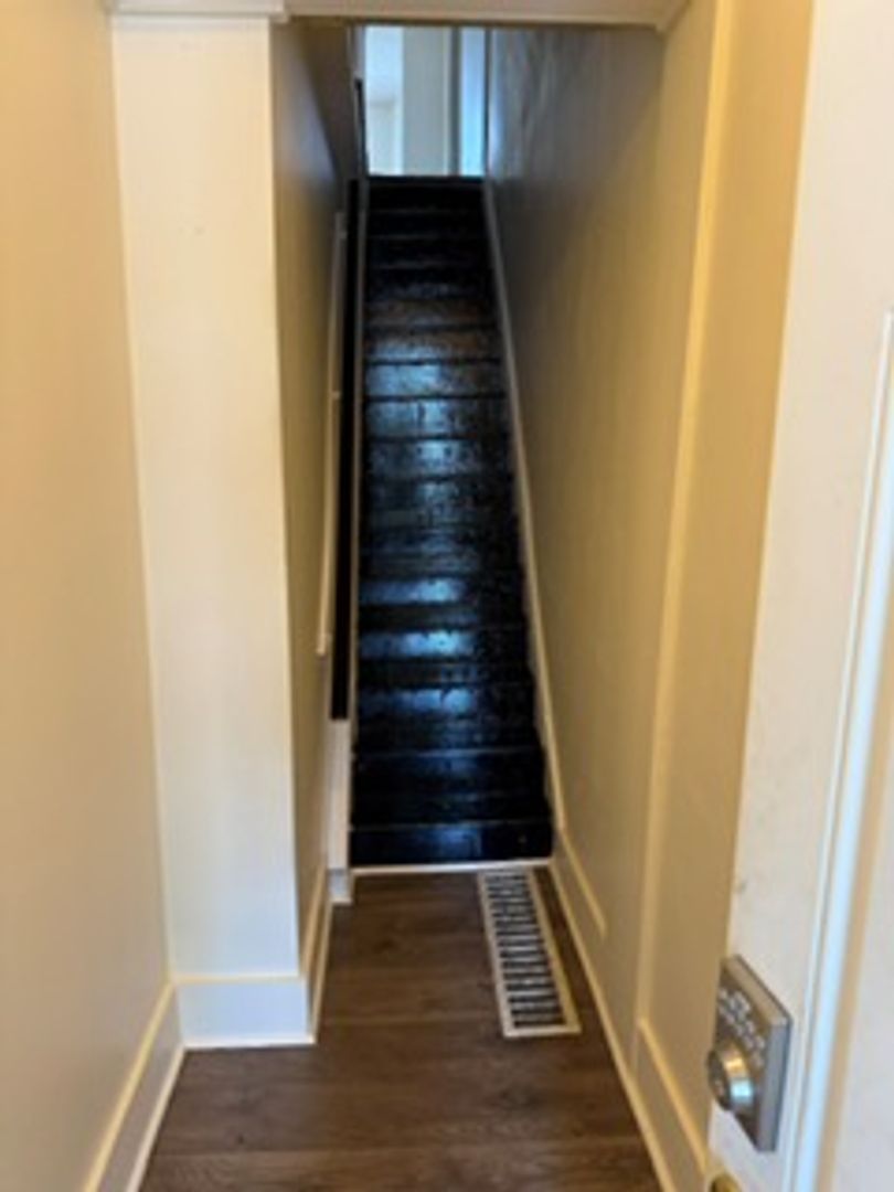 1559 W King St unit Unit 2 – photo 2