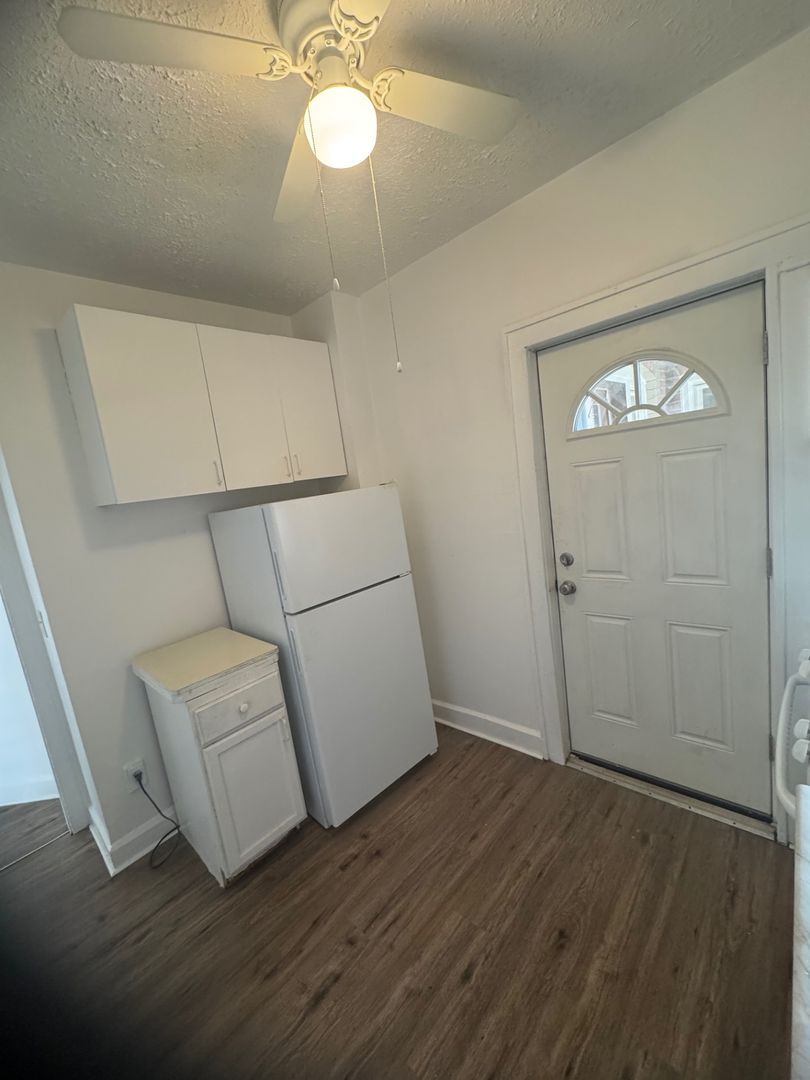 9605 Lorain Ave unit 9605 Lorain Ave - Unit 7 – photo 3