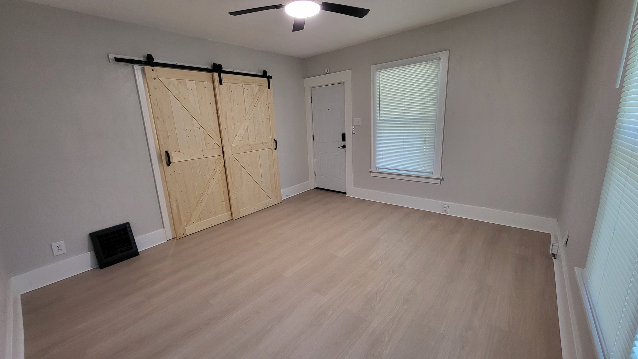 408 E Union St – photo 4