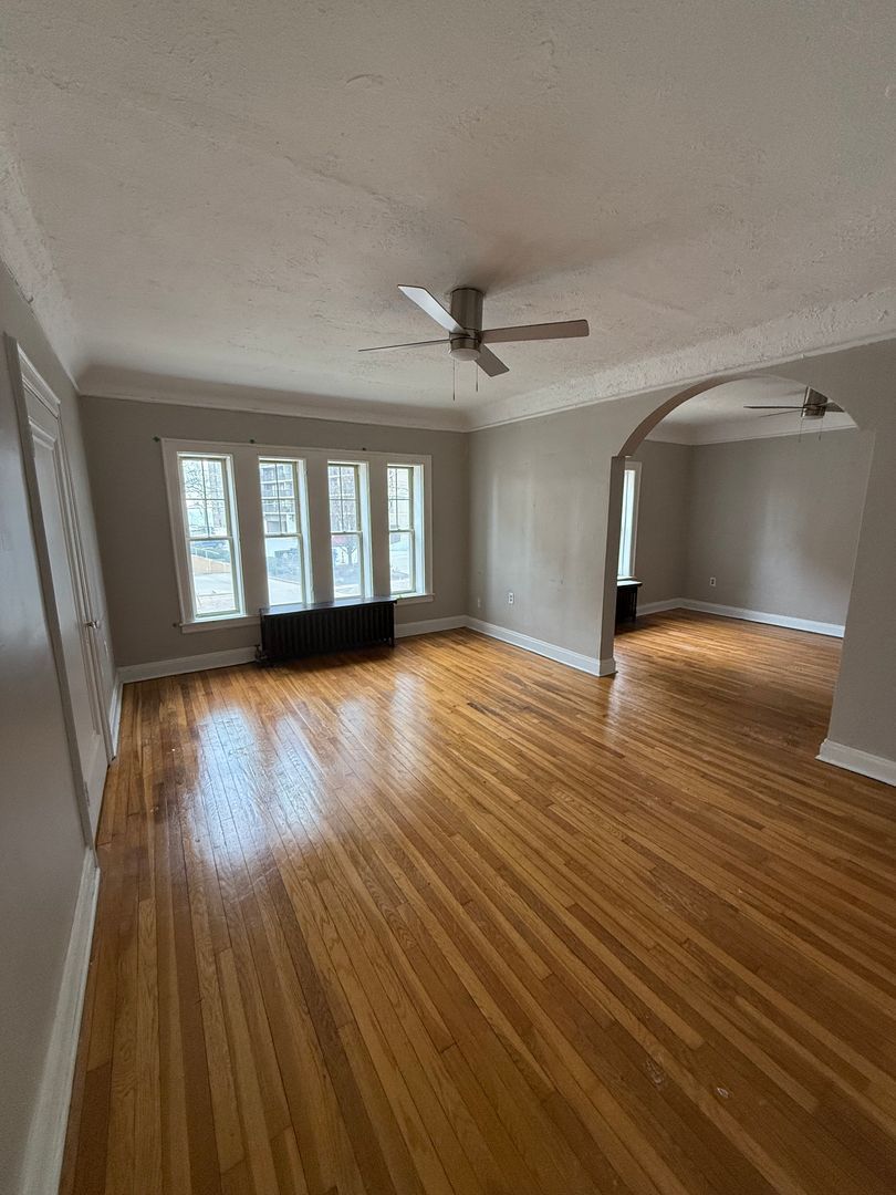 12065 Edgewater Dr unit 5 – photo 1