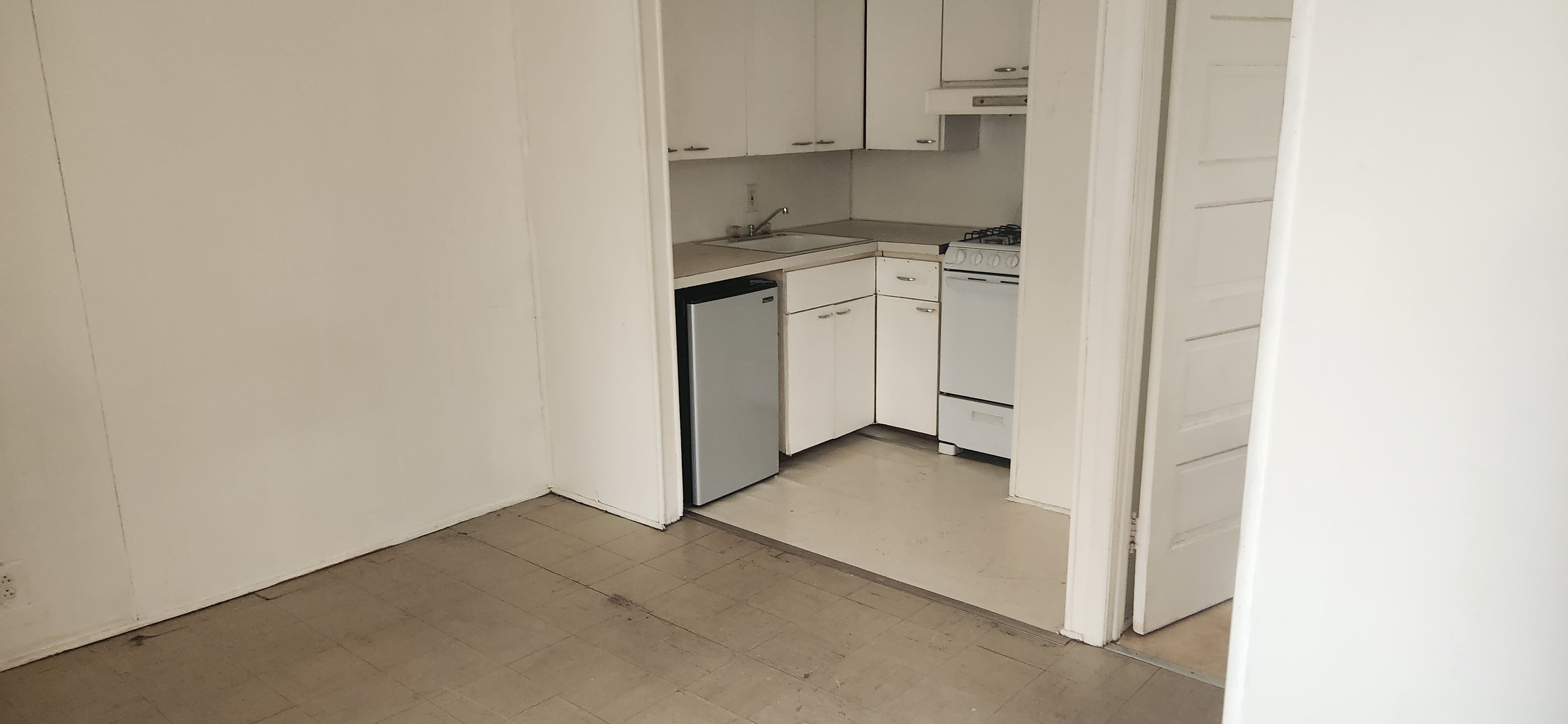 469 Ontario St unit 1 – photo 1