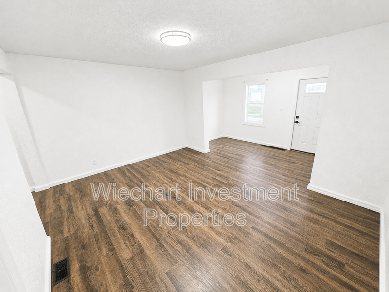618 W Wayne St – photo 5