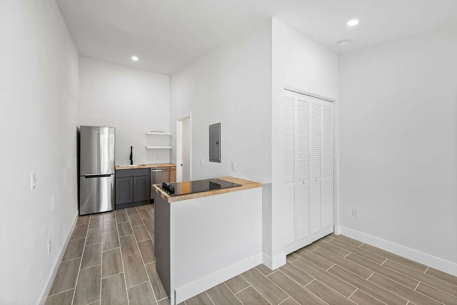 Australian Pines Apartments – photo 5