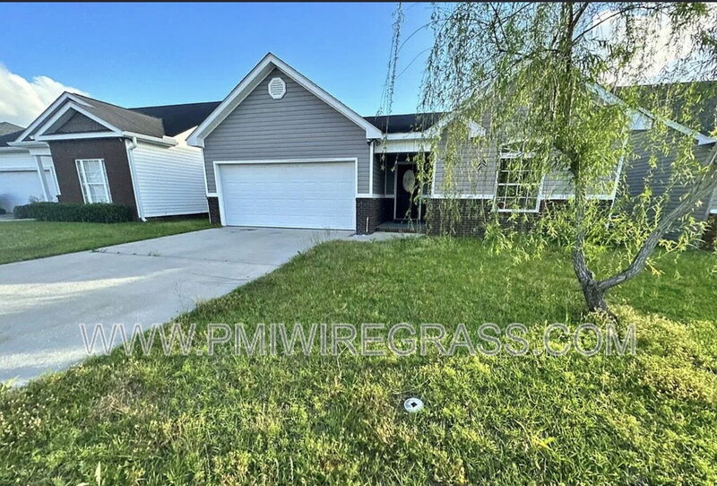 112 Scarlet oaks Ct – photo 1