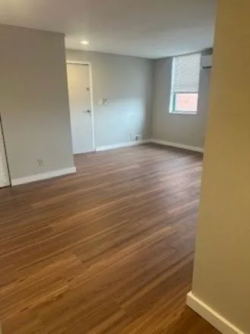 321 Ella St unit 12 – photo 1
