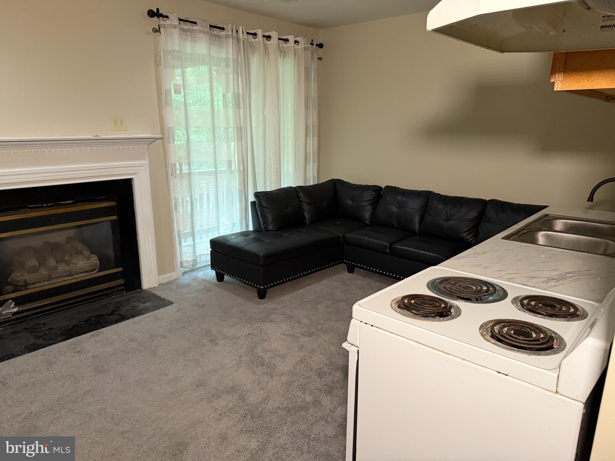 853 Faraway Ct – photo 1