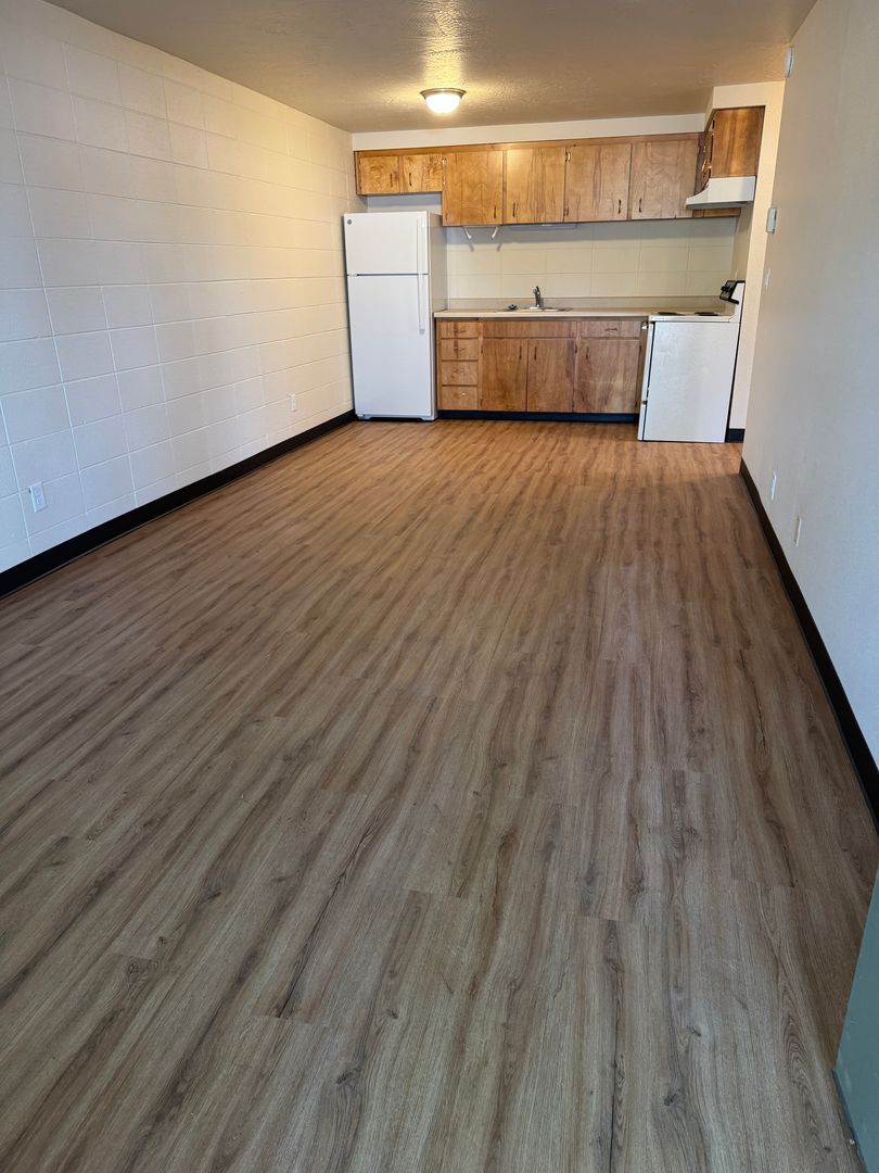 1630 Ferry St unit 2 – photo 4