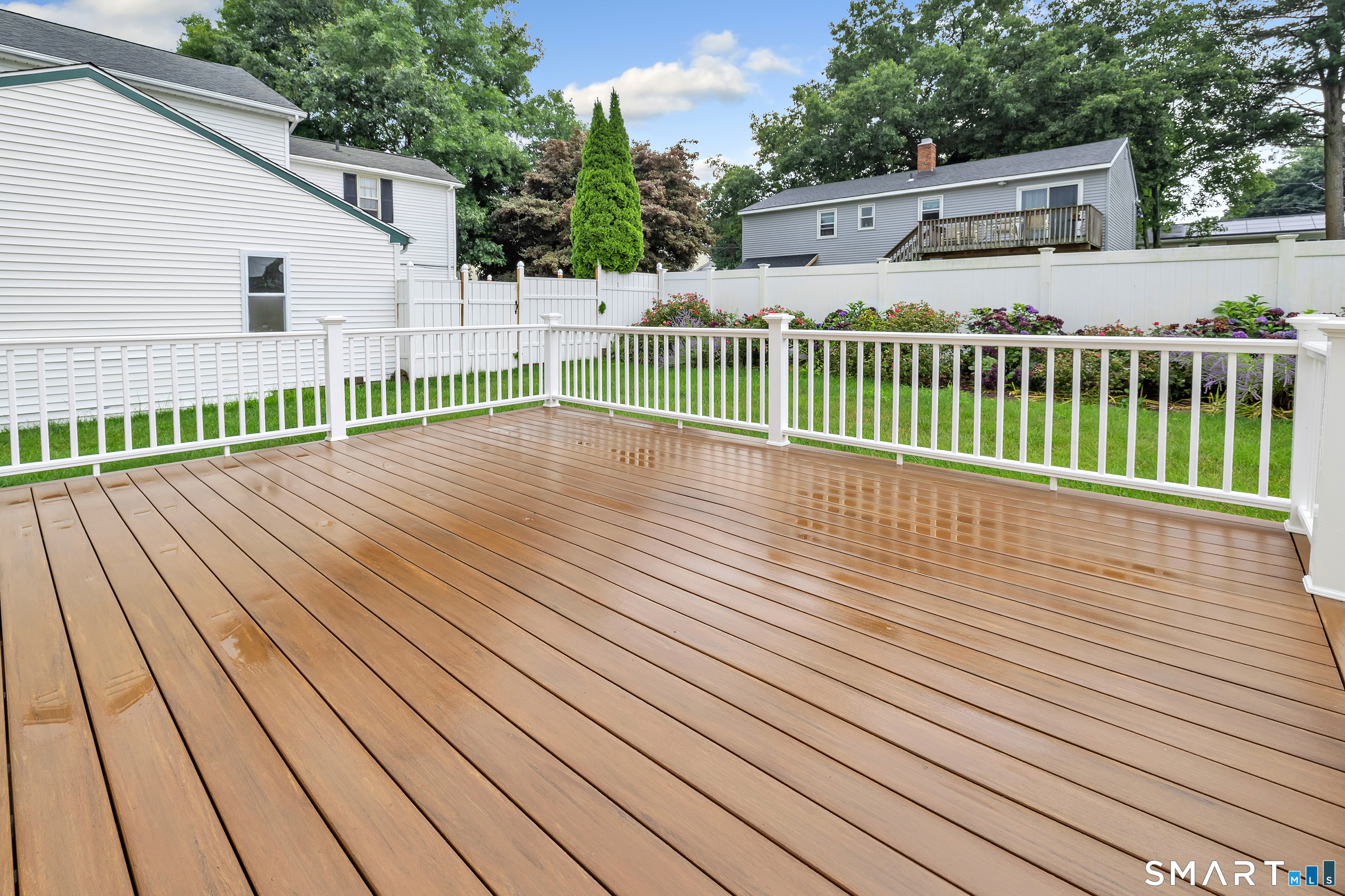 36 Pawtucket Ave – photo 3