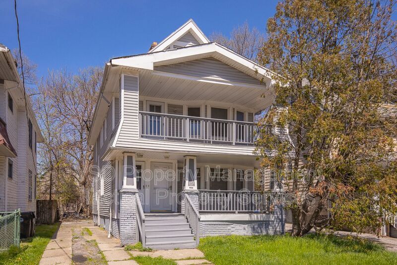 12819 Edmonton Ave – photo 4