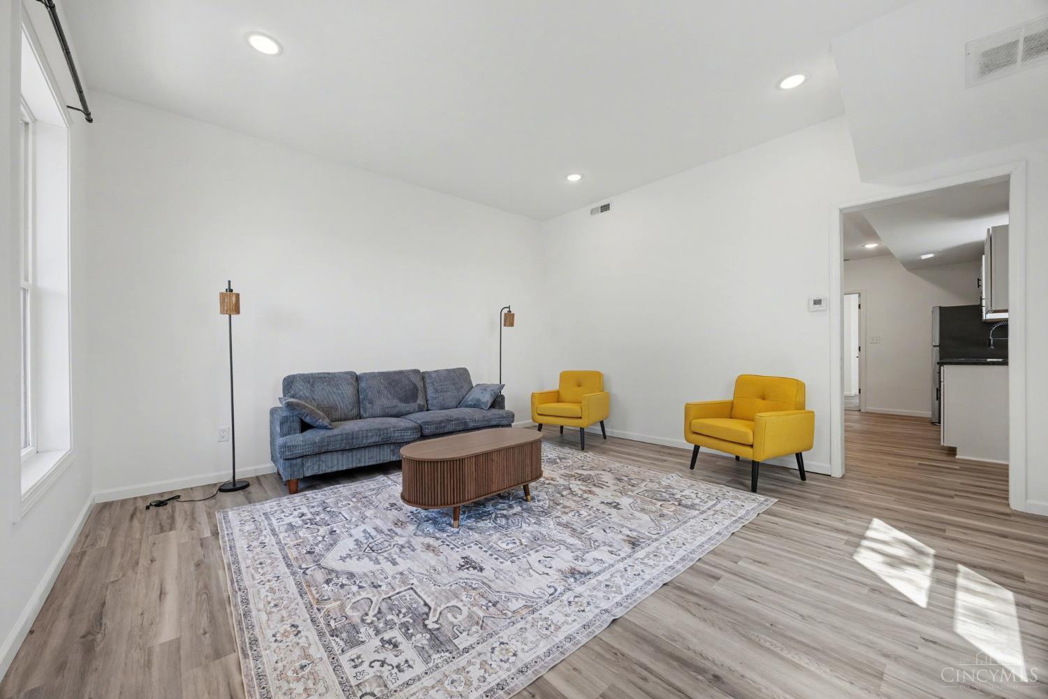 270 Wortman St – photo 3