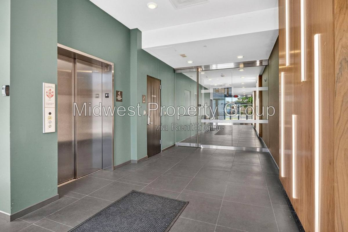4100 Lindell Blvd unit 201 – photo 2
