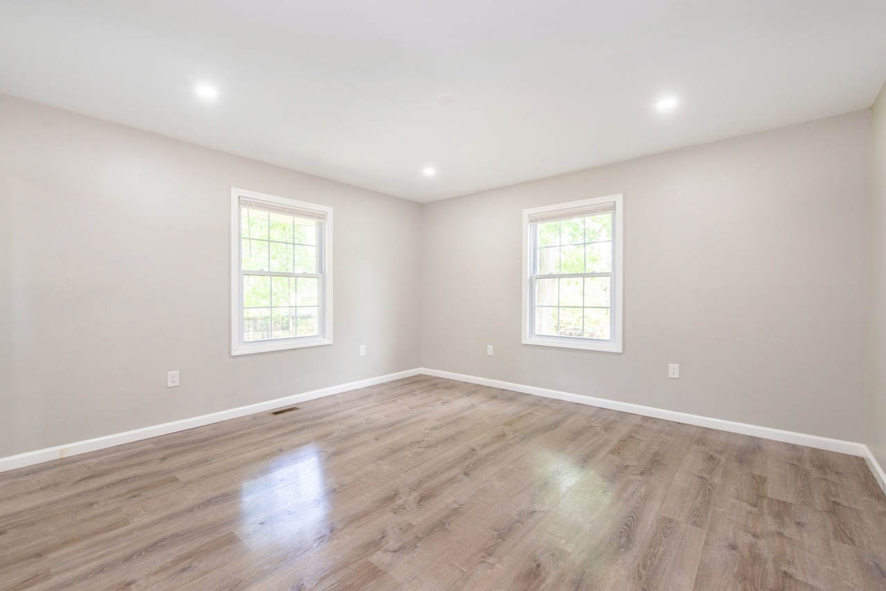 8 Wilcox Ave – photo 3