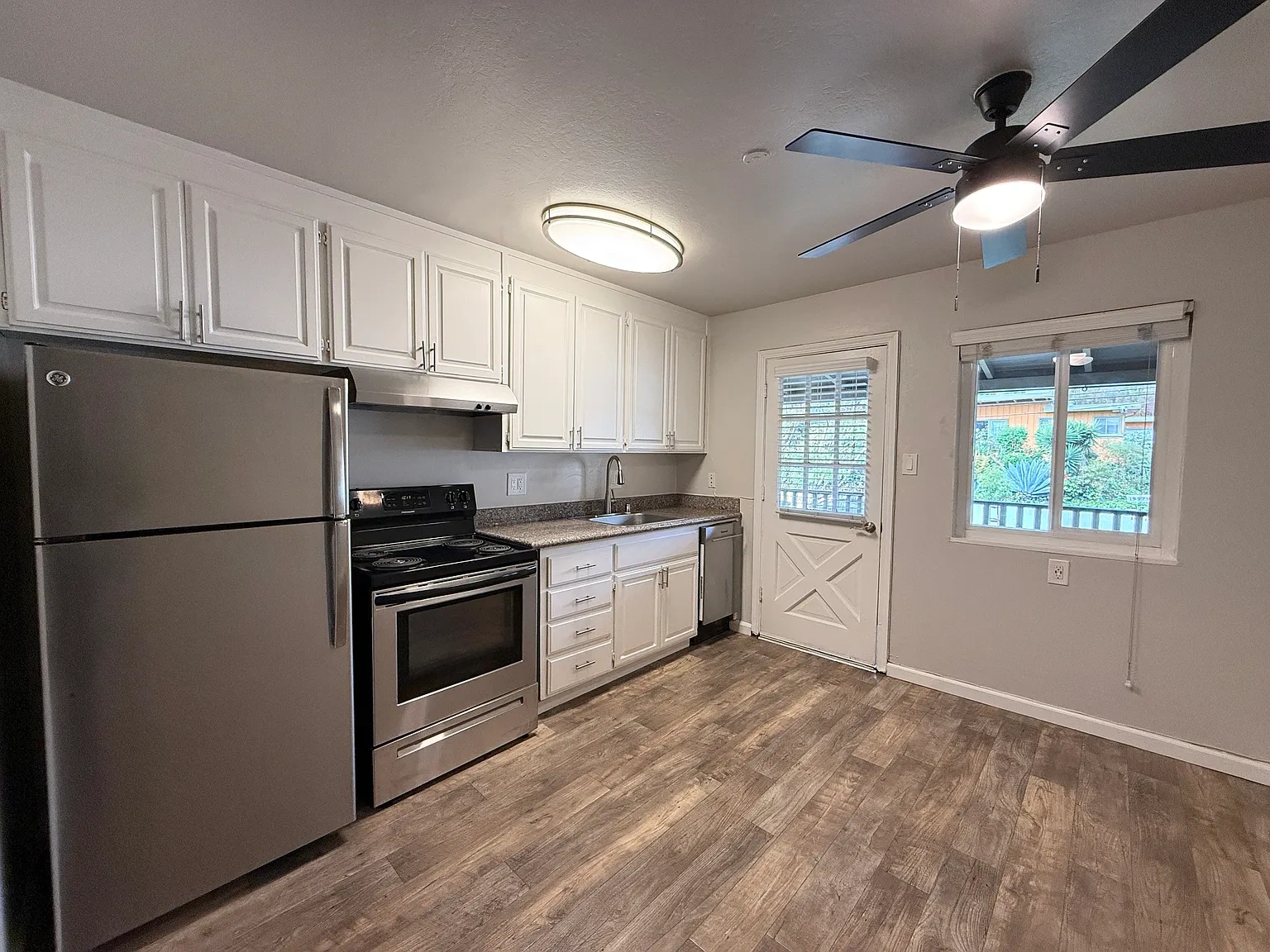 Mosaic Apartments – photo 4