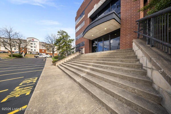 1031 Zorn Ave – photo 2
