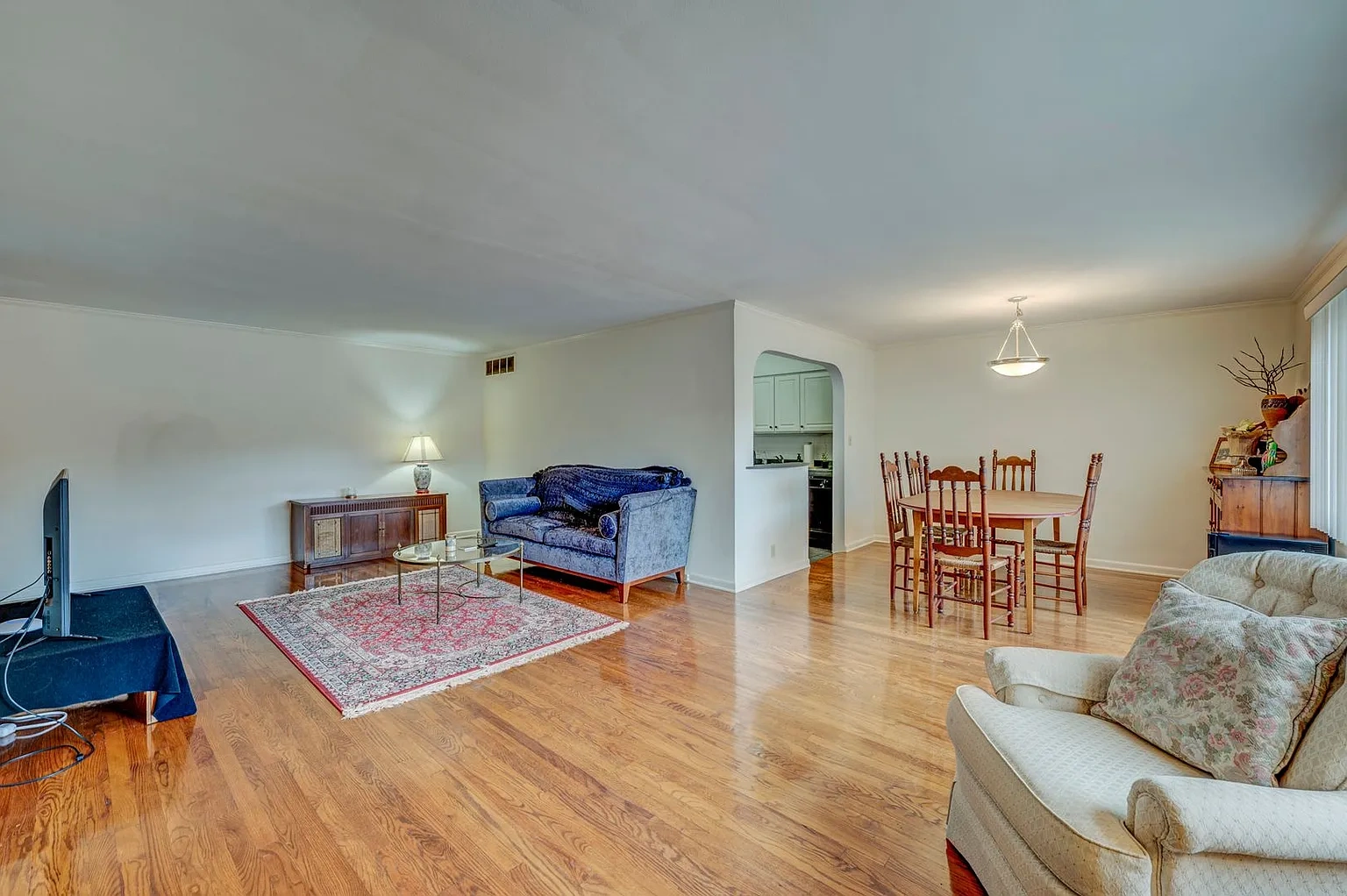 3208 Warren – photo 1