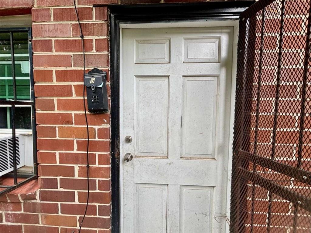 1048 Washington St SW unit 5 – photo 1