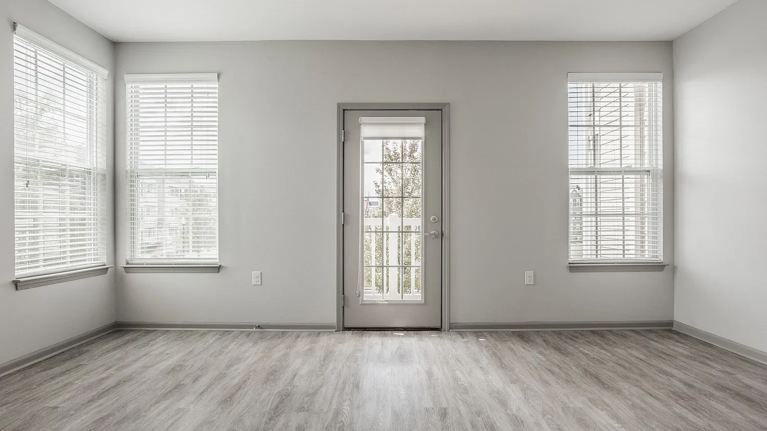 The Avenue at Polaris Apartments – photo 4