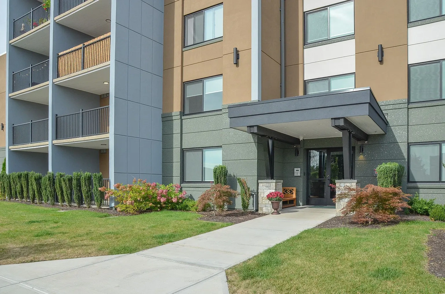 925 at North – photo 4