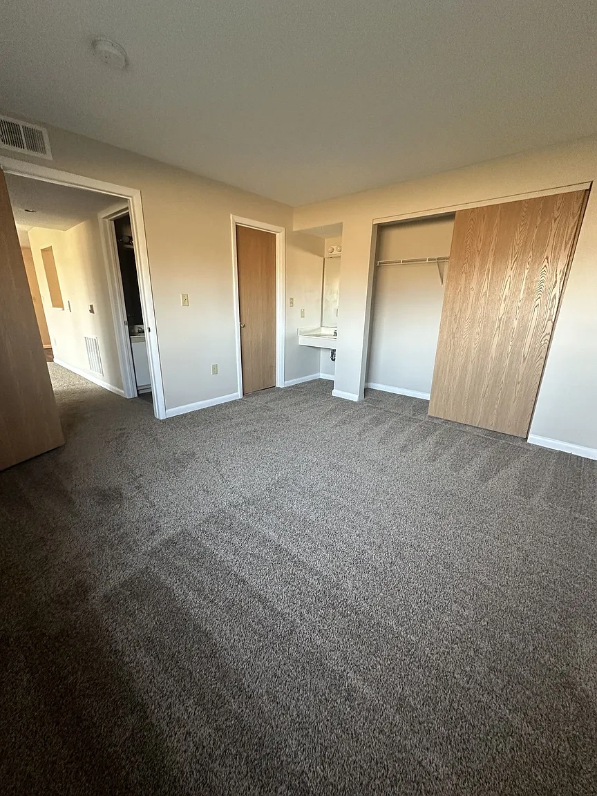 Oak Wood Apartments – photo 1