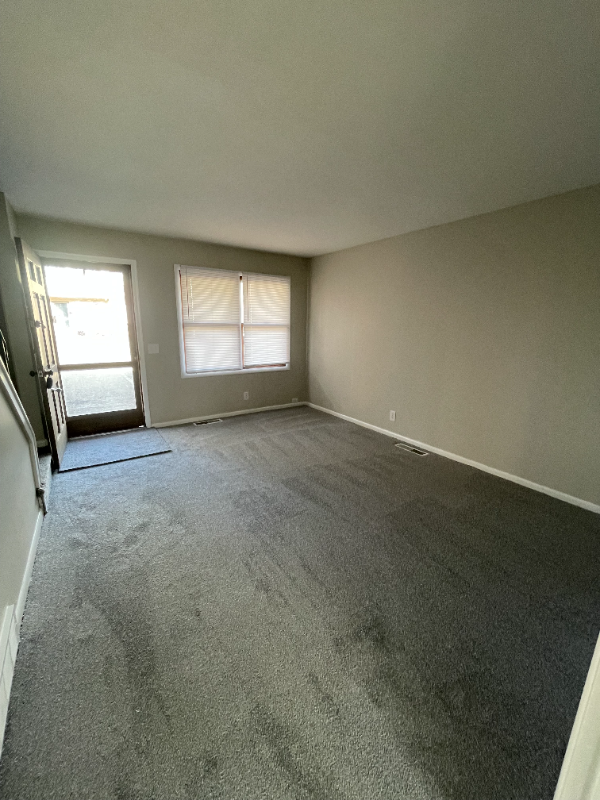 343 Pershing Ave NE – photo 5