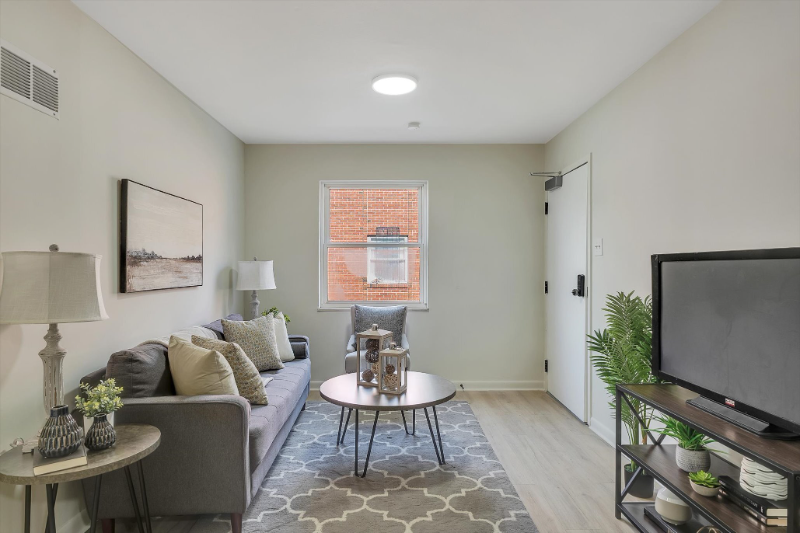 2641 Keokuk St unit 1R – photo 2