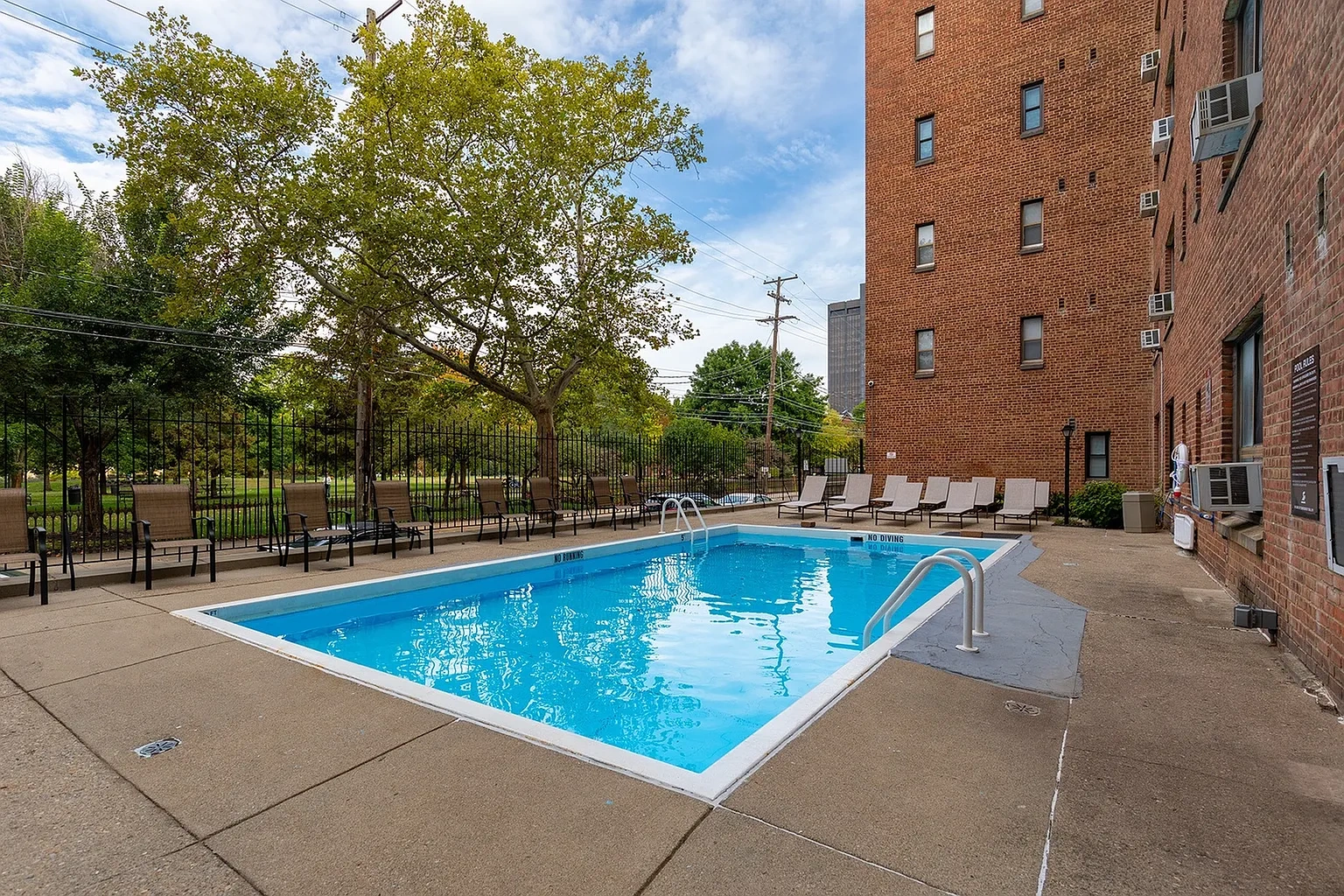 Washington Place Apartments – photo 4