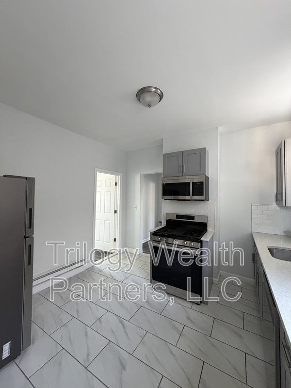 59 N 15th St unit 3 – photo 1
