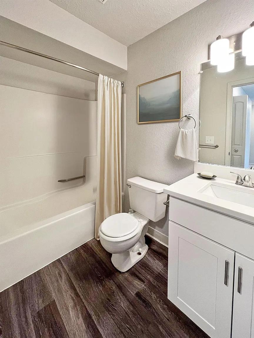 Canterbury Park Apartments – photo 1