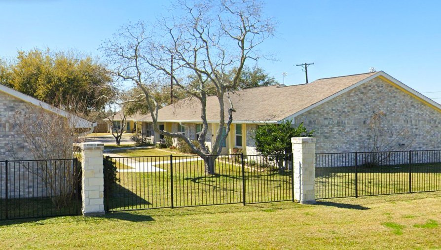 1201 N Live Oak St unit 102 – photo 5