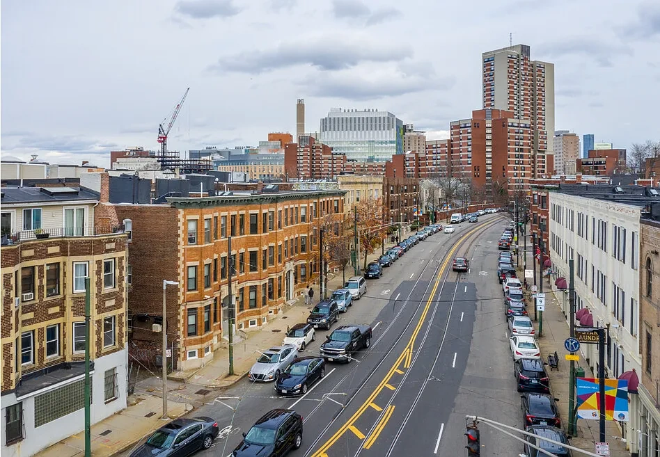 881 Huntington Ave. – photo 3