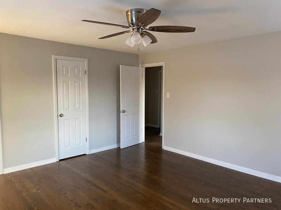 2439 W 116th St unit 2EAST – photo 2
